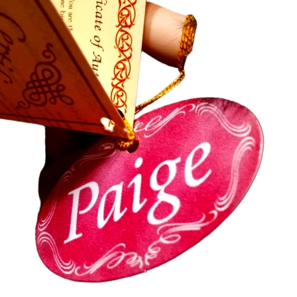 Musical Porcelain Doll. "Paige", is a beauty. With a certificate of authenticity - Picture 6 of 10